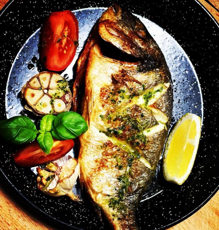 Restauracja I Izba Rybacka W Krainie Wygaslych Wulkanow Podgorki